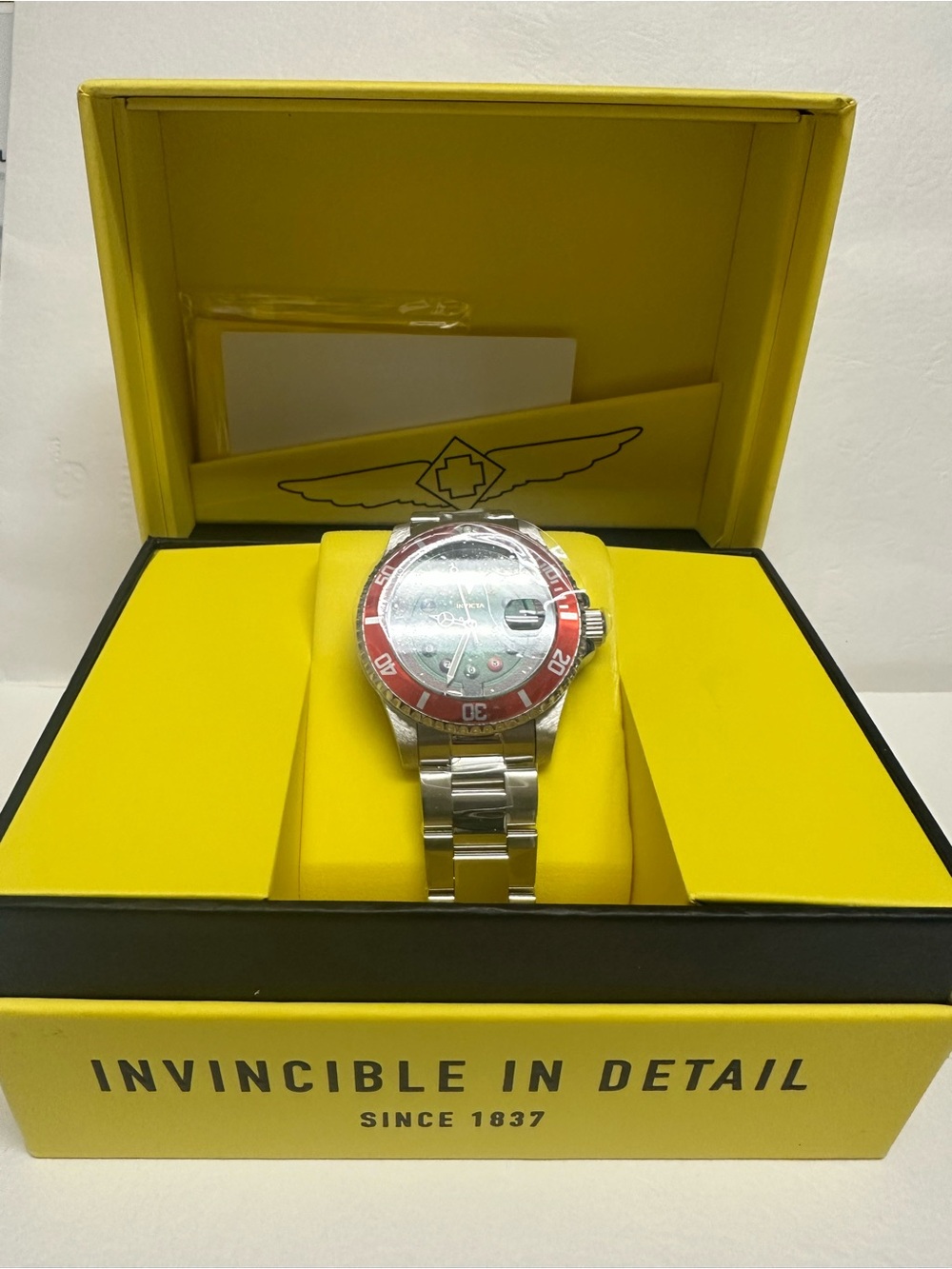 Invicta Pro Diver House Of Cards “Billiards Edition “ Men’s Watch - Picture 6 of 6